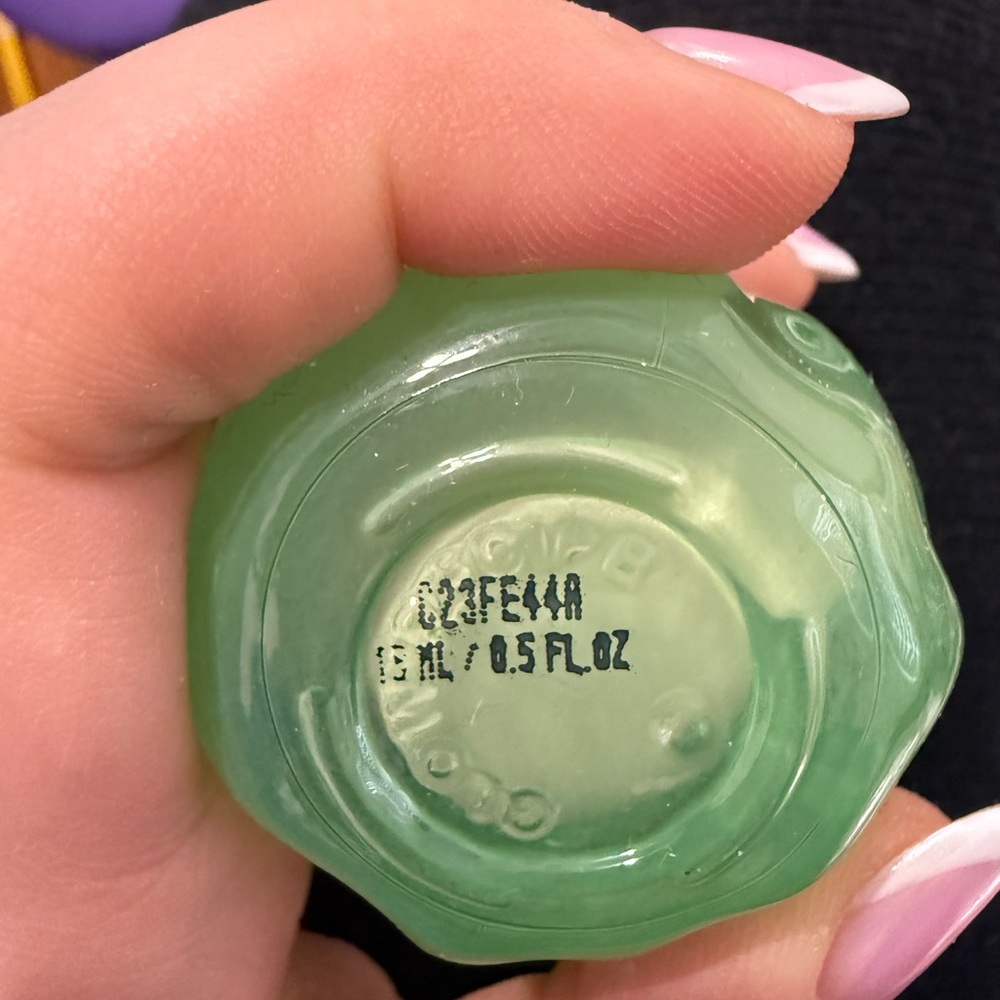 Glow Recipe - Avocado Fine Line Eye Cream with Retinol | 15 mL - Picture 4 of 5